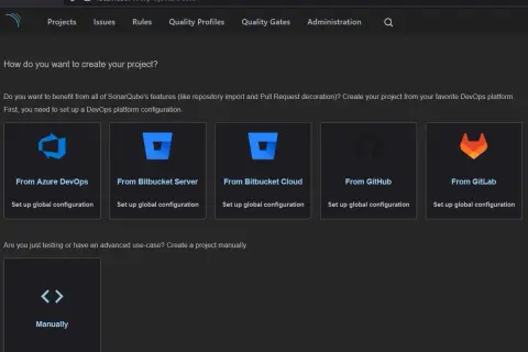 Tworzenie projektu w SonarQube: wybierz integrację z Azure DevOps, Bitbucket, GitHub, GitLab lub utwórz ręcznie. Umożliwia to statyczna analiza kodu.