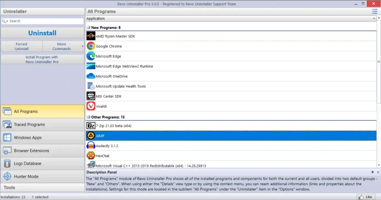 Revo Uninstaller Pro wyświetla listę zainstalowanych program&oacute;w, w tym Google Chrome i Microsoft Edge. To narzędzie, znane jako lavasoft web companion, pomaga zarządzać aplikacjami.